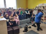 6. B v knihovně